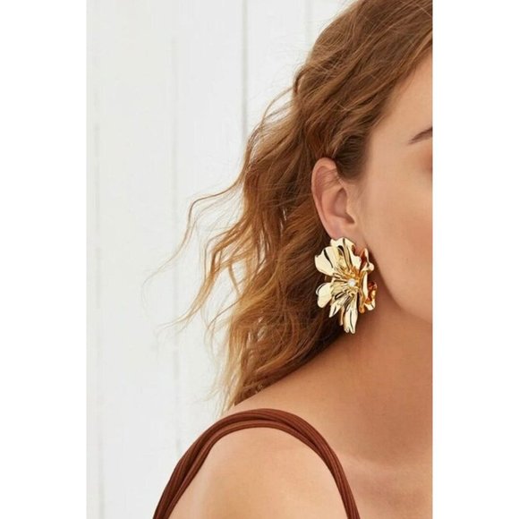 Big gold Flower earrings studs large huge floral statement chunky gold studs - Picture 2 of 8